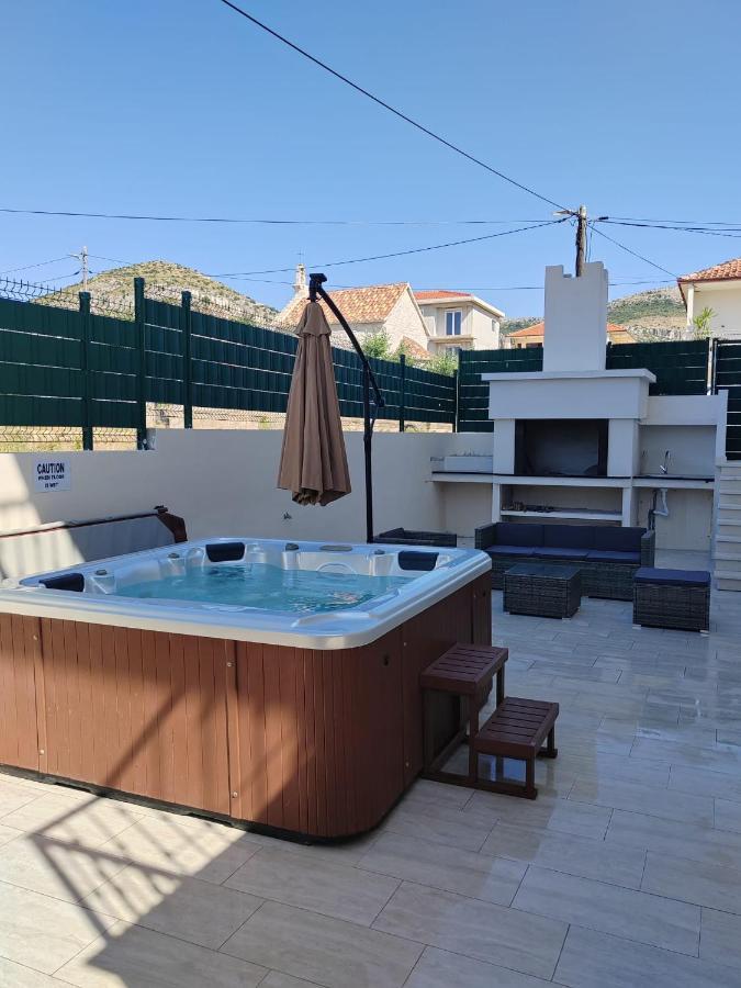 Apartment Miss Tina Trogir Exterior foto