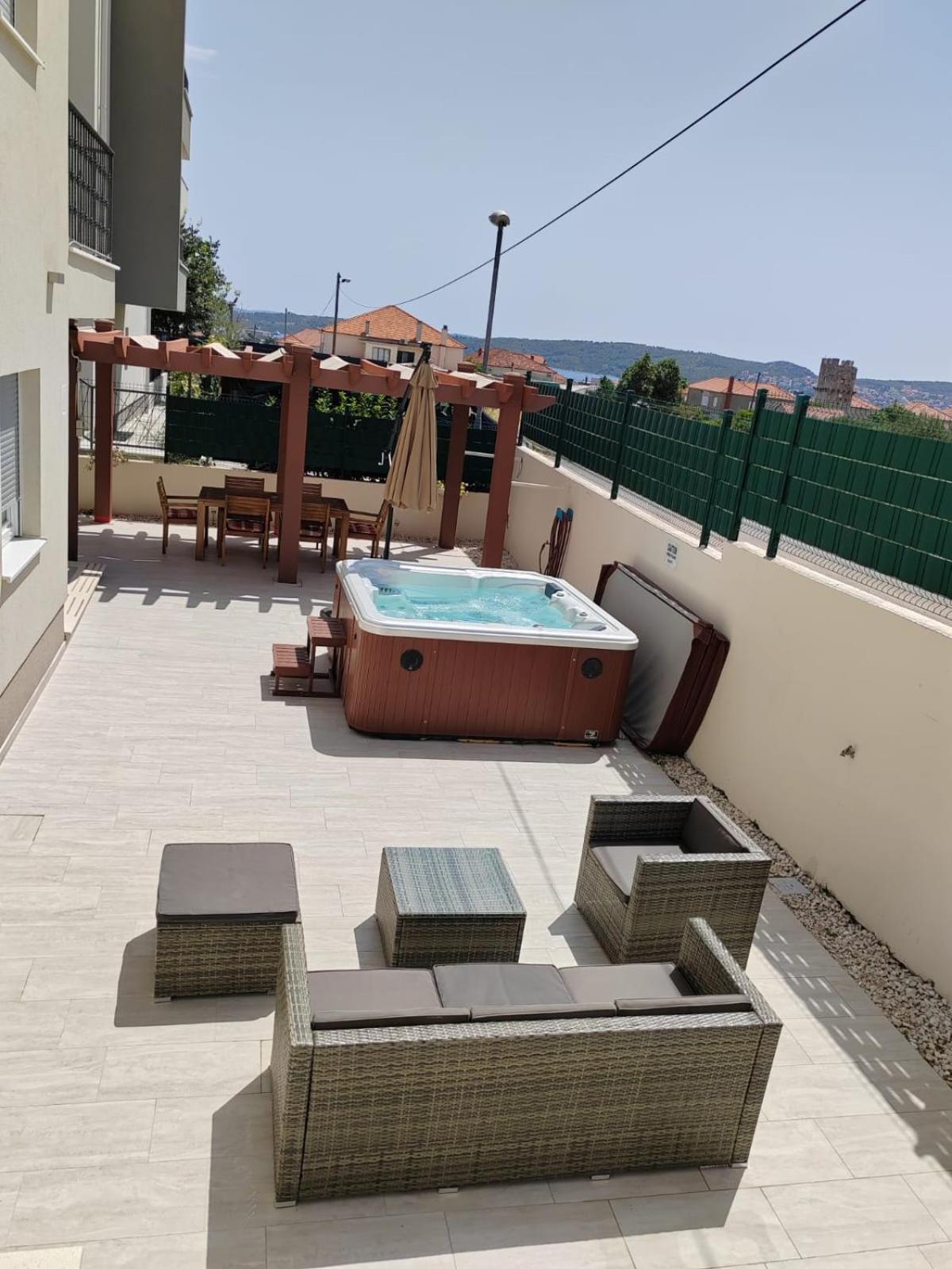 Apartment Miss Tina Trogir Exterior foto